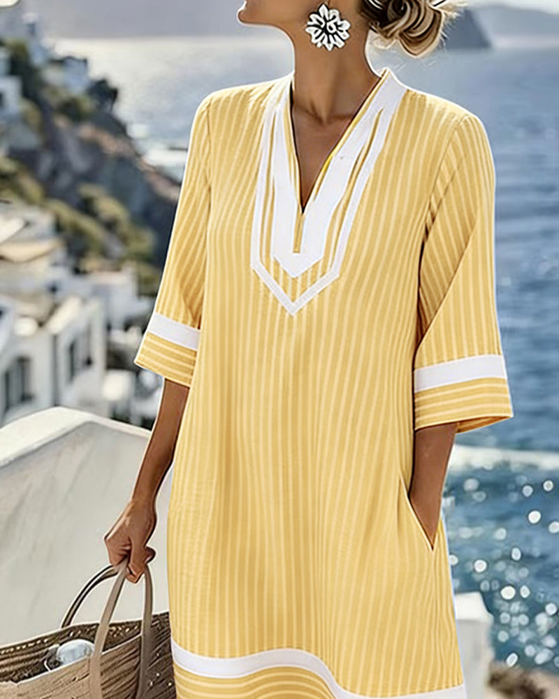 Fifer | Robe courte à rayures et col en V pour femme
