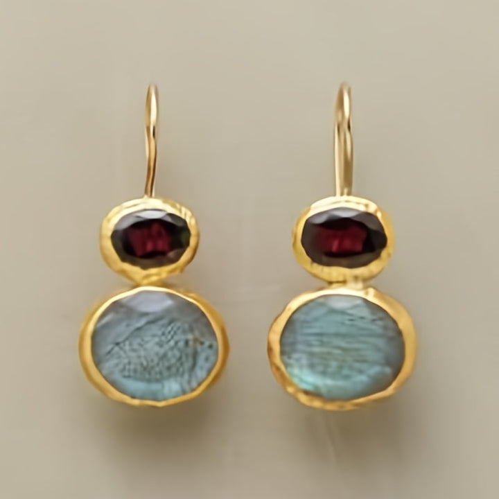 Perla | Boucles d'Oreilles Pendantes Ovales avec Design Artisanal Élégant