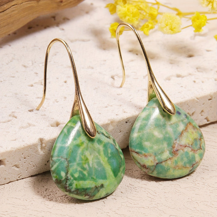 Mirea | Boucles d'Oreilles en Pierre Naturelle en Forme de Goutte avec un Style Élégant