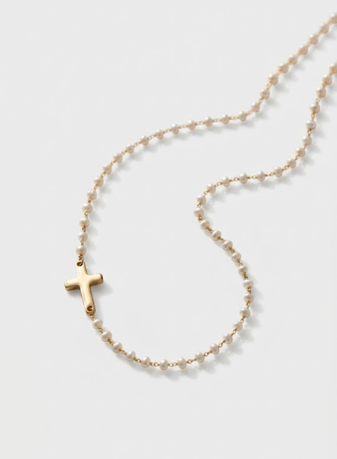 Marirae | Collier Croix Élégant Orné de Perles Délicate