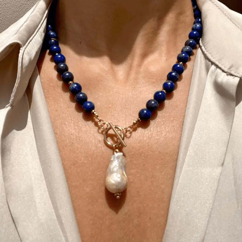 Havento | Collier Bohème Baroque aux Perles et Détails Bleu Marine
