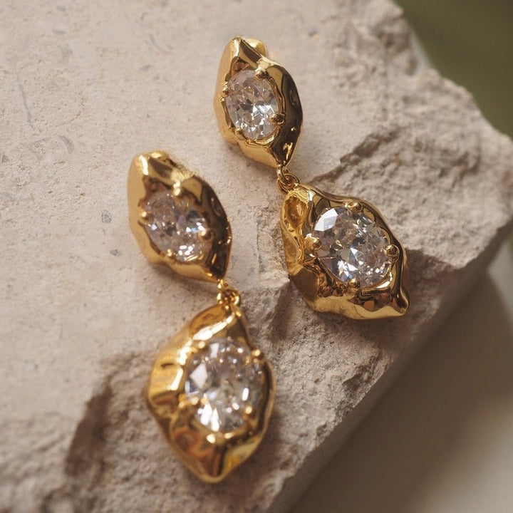 Xola | Boucles d'Oreilles Pendantes avec Zirconia Brillante et Design Élégant