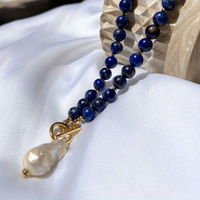 Havento | Collier Bohème Baroque aux Perles et Détails Bleu Marine