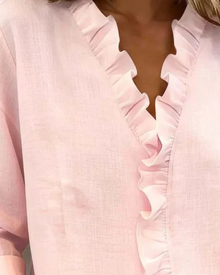 Amelivora | Blouse féminine avec volants et manches longues