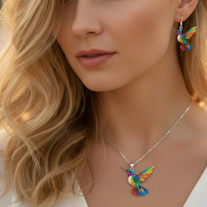 Vaila | Collier Colibri Arc-en-ciel + Boucles d'oreilles assorties offertes