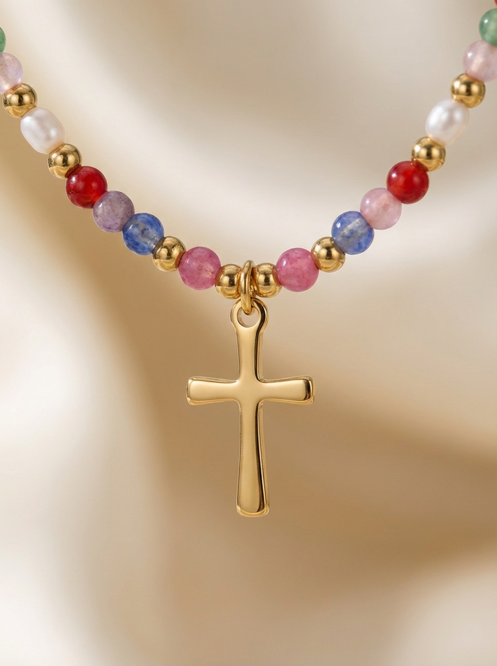Navira |Collier avec croix vibrante aux détails multicolores