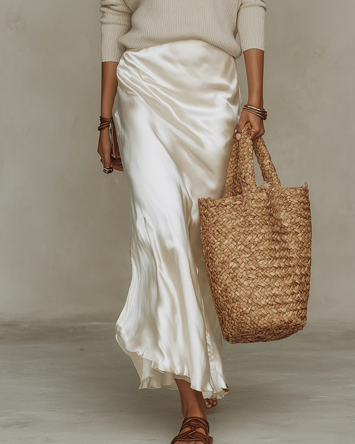 Elowra | Vestido midi satiné et suéter assorti pour look complet et versatile