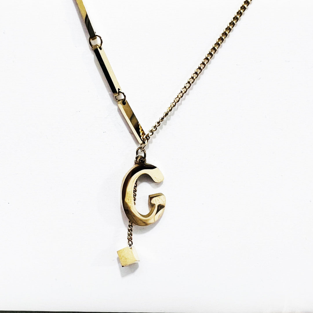 Blakely | Collier avec Initiale Personnalisée en Finition Élégante
