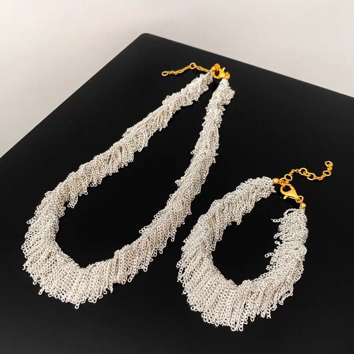 Ursa | Boucles d'oreilles, collier, bracelet avec des franges en cascade