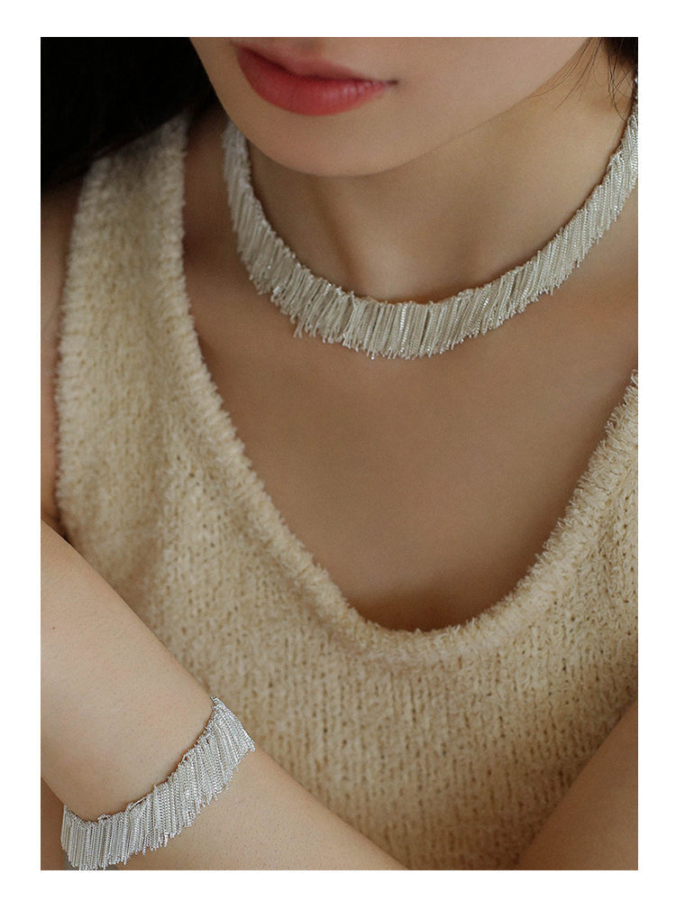 Ursa | Boucles d'oreilles, collier, bracelet avec des franges en cascade
