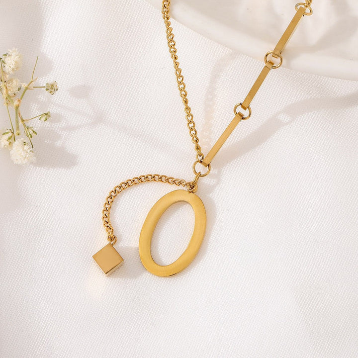 Blakely | Collier avec Initiale Personnalisée en Finition Élégante