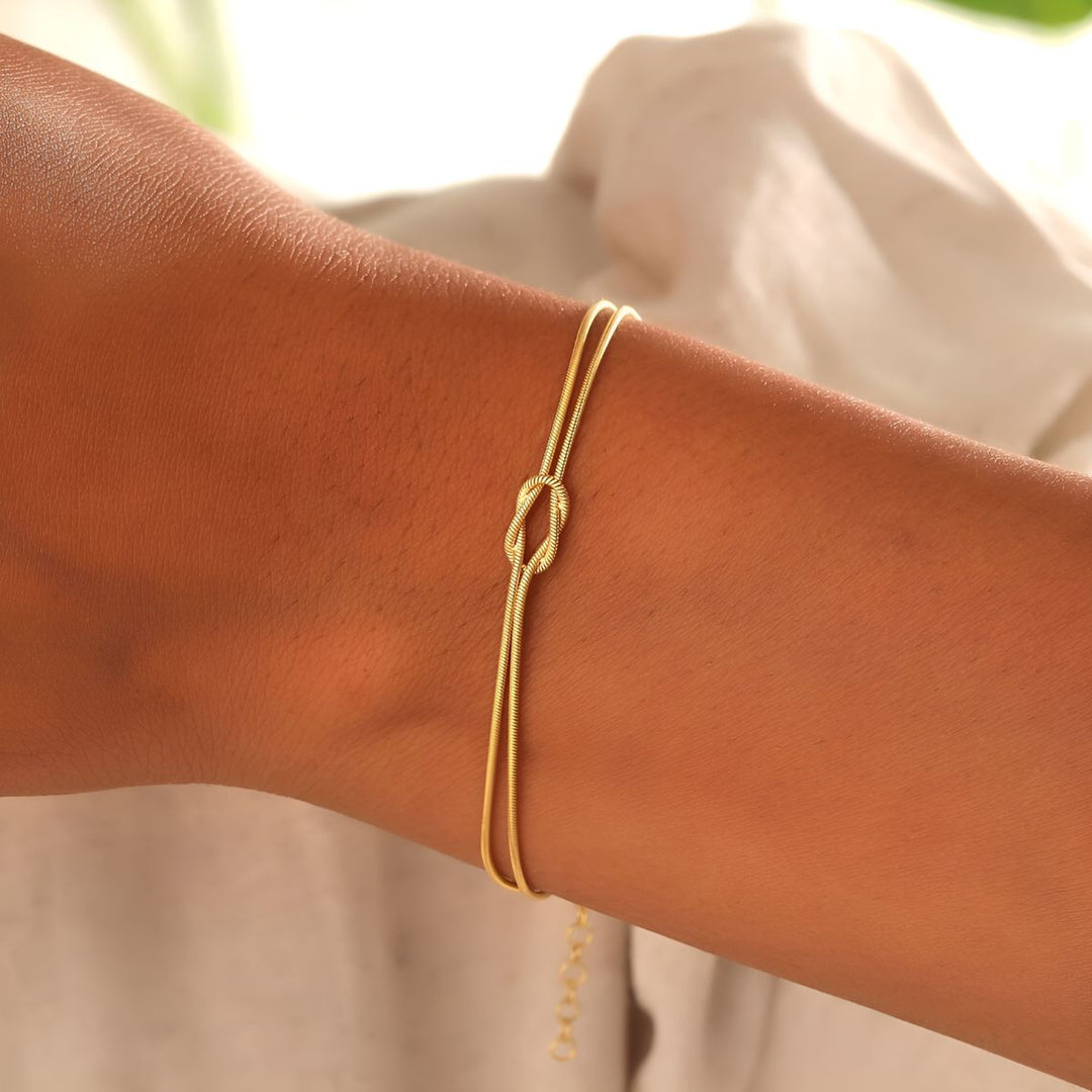 Coravanté | Bracelet en nœud personnalisé avec une touche élégante