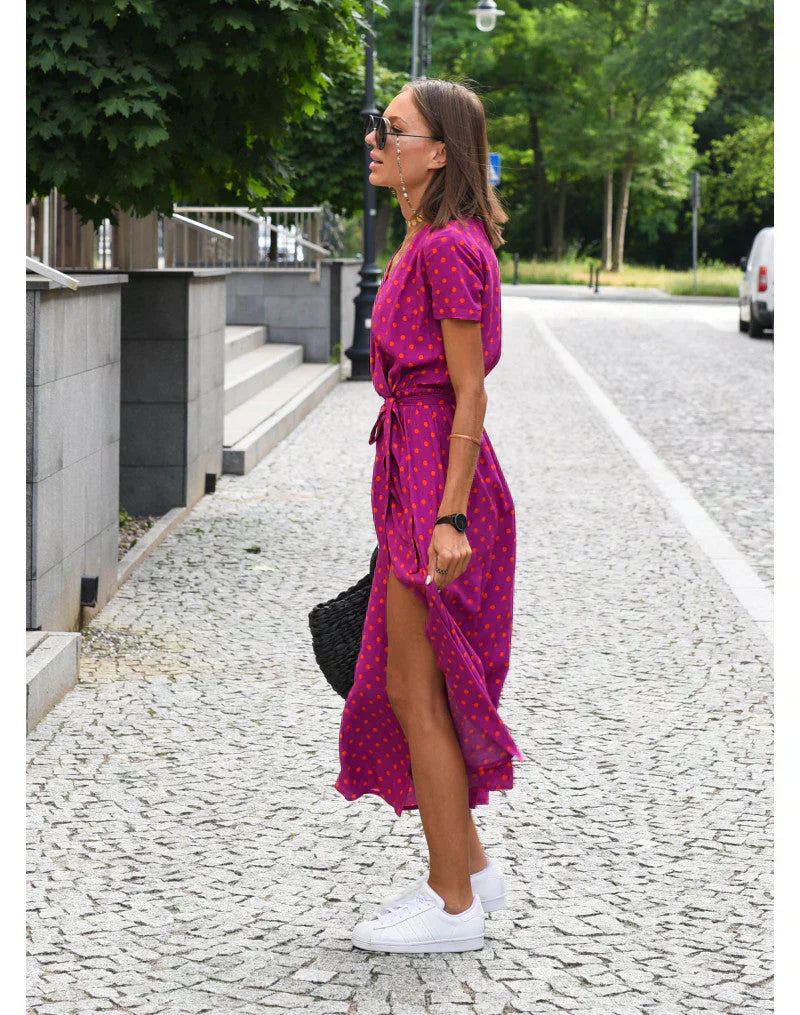 Delia | Robe féminine à décolleté en V et silhouette valorisante