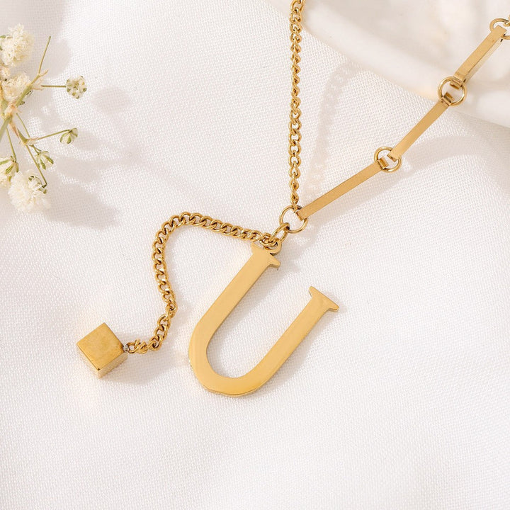 Blakely | Collier avec Initiale Personnalisée en Finition Élégante