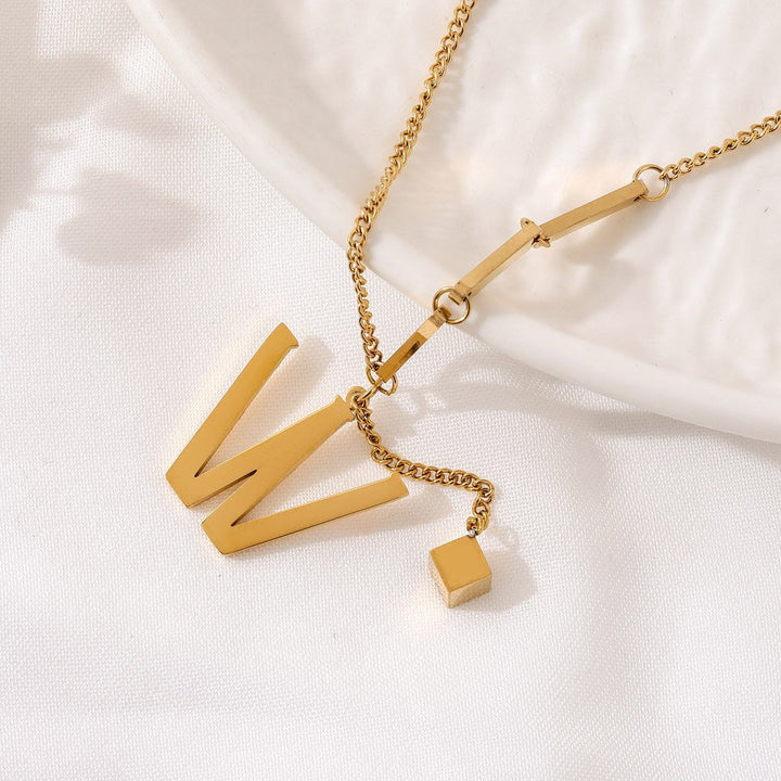 Blakely | Collier avec Initiale Personnalisée en Finition Élégante