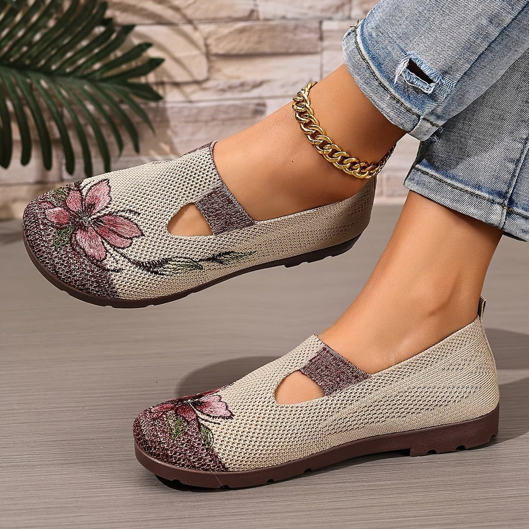 Liora | Chaussures pour femmes, respirantes, esthétiques avec broderie