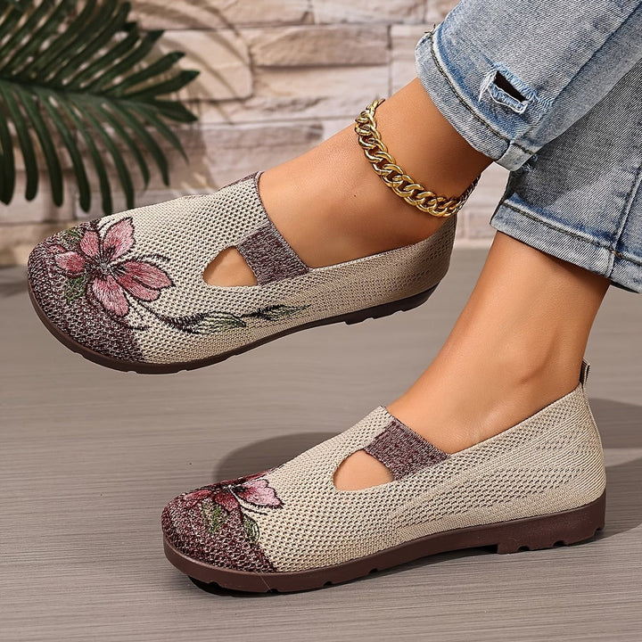 Liora | Chaussures pour femmes, respirantes, esthétiques avec broderie
