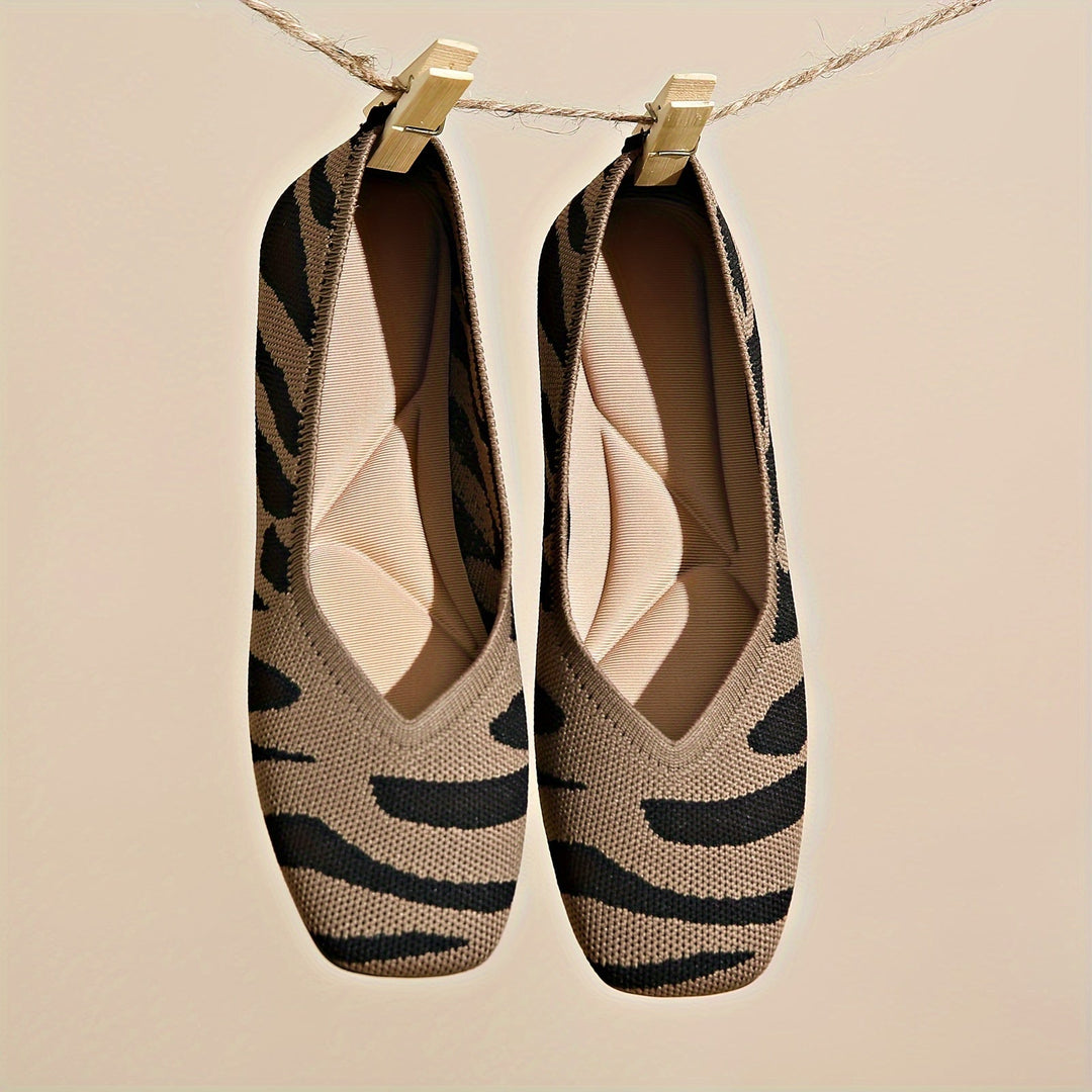 Ivara | Chaussures plates slip-on à motif zèbre chic