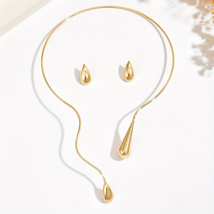 Taliah | Ensemble Élégant de Collier et Boucles d'Oreilles avec Design de Goutte Asymétrique