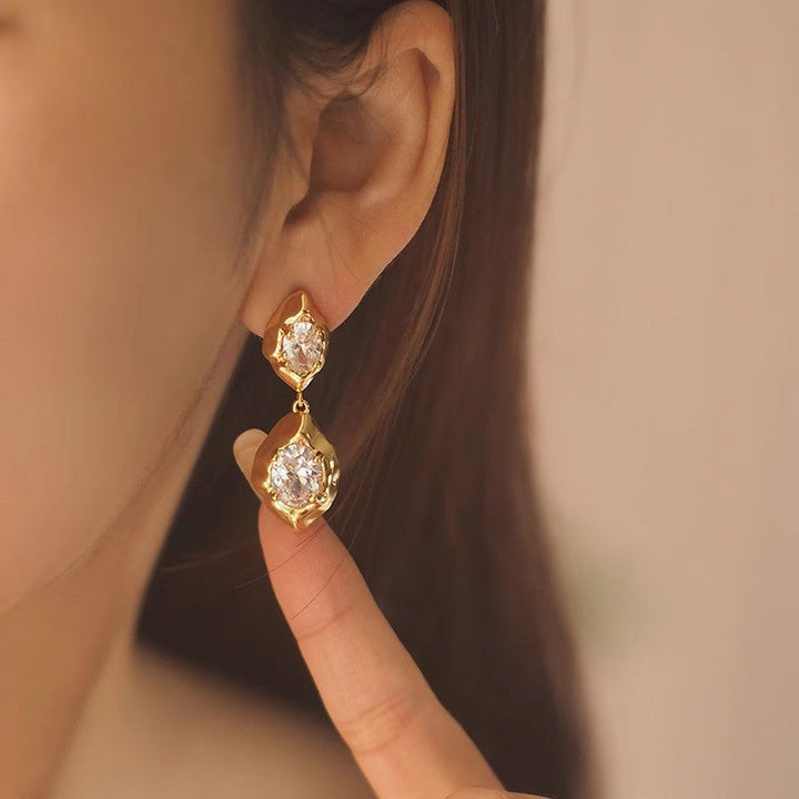 Xola | Boucles d'Oreilles Pendantes avec Zirconia Brillante et Design Élégant