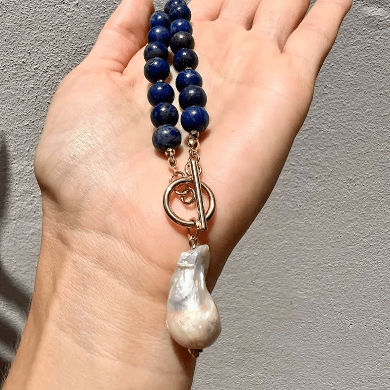Havento | Collier Bohème Baroque aux Perles et Détails Bleu Marine